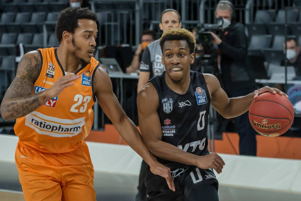 力相当甚至 力相当甚至